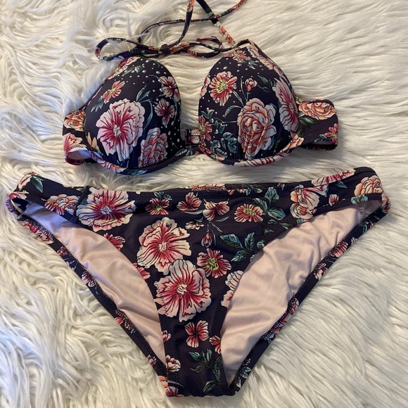 Shade & Shore Other - Shade & Shore two pieces swimsuit top is 36B and it’s push up and bottoms is L